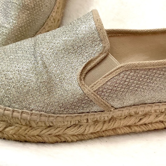 GOLD ESPADRILLE SLIP ON COMFORT SHOE SNEAKER SIZE 7.5/ 38 - Picture 16 of 16